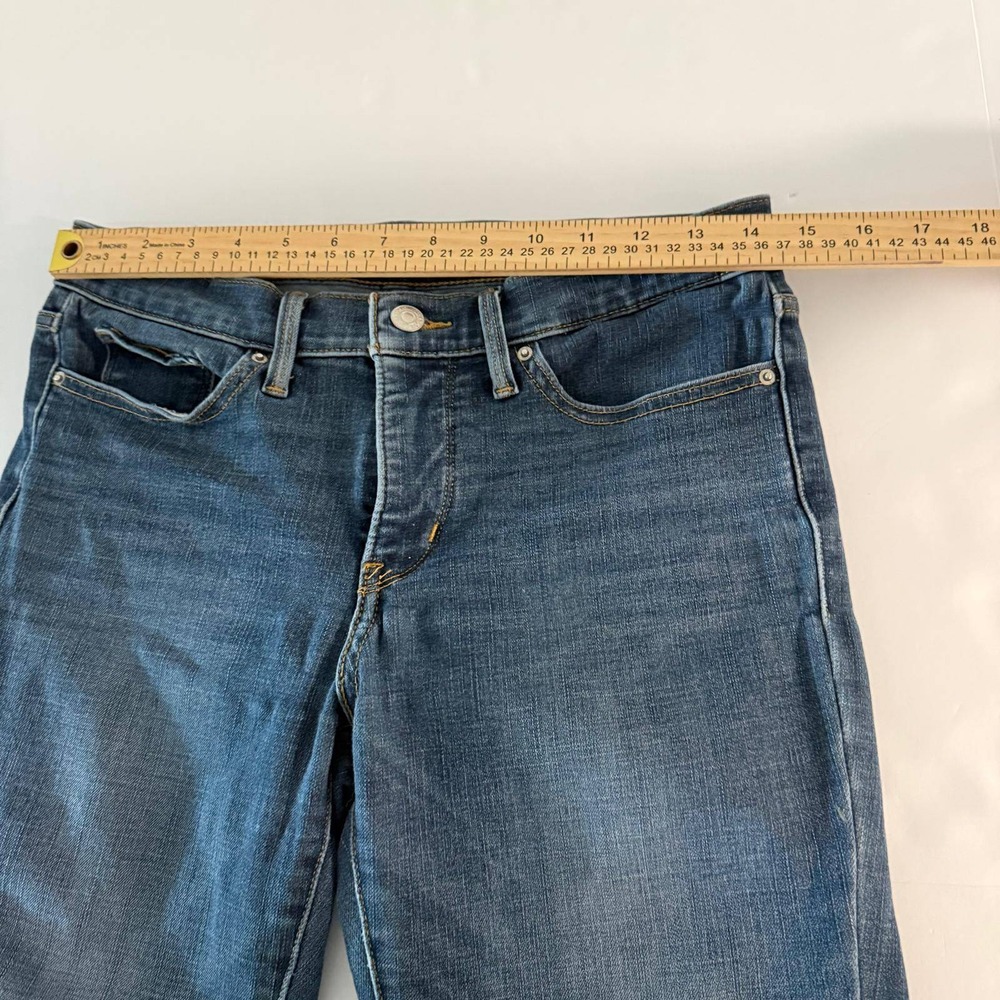 Levis 312 Shaping Slim Jeans Womens 28x32 Medium Wash Blue Denim Mid Rise - Picture 11 of 16
